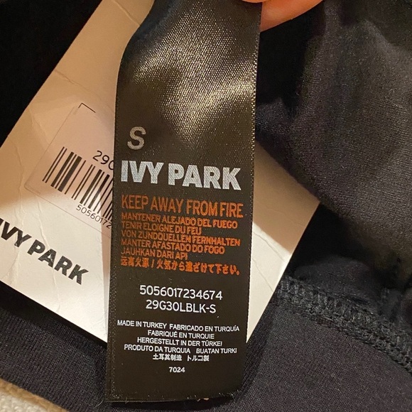 IVY PARK Black Capri logo barrel leg pants joggers Beyoncé sweatpants - Picture 8 of 9